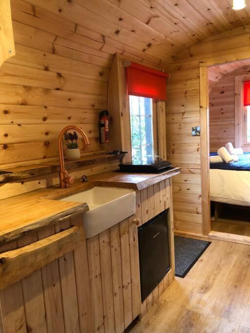 Waterside Cader With Hot Tub Appartement *
