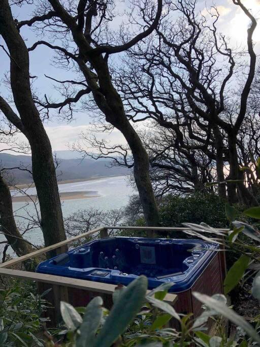 Waterside Cader With Hot Tub Appartement